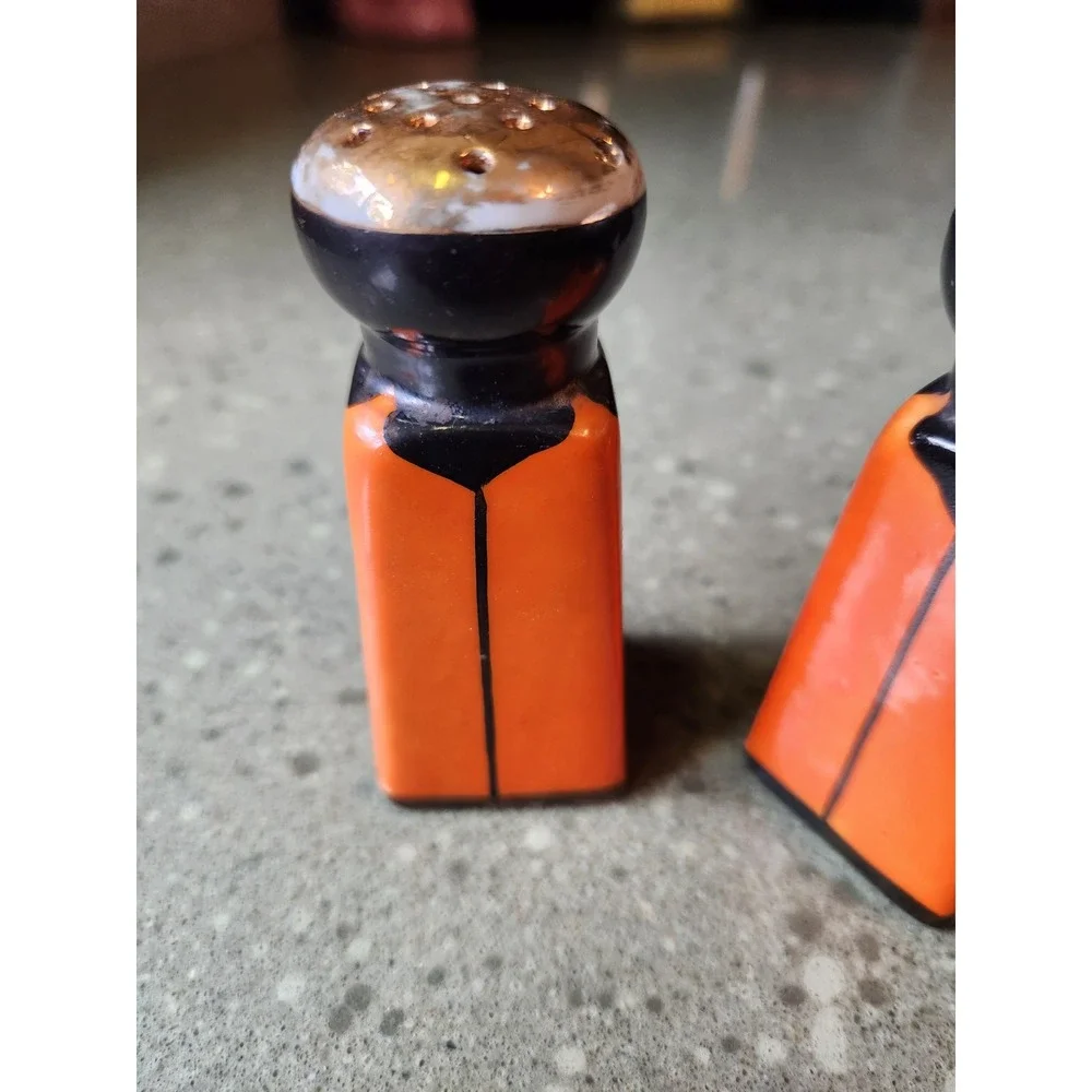 VTG Mid Century Black & Orange Porcelain Salt Pepper Shakers Japan, READ